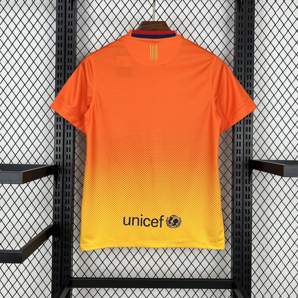 Barcelona 2012/13 Away Retro
Jersey