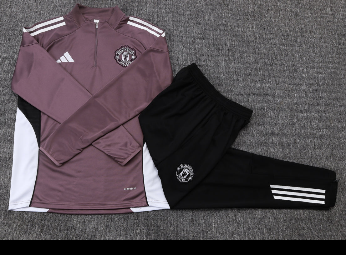 2025/26 Manchester United Training Kit