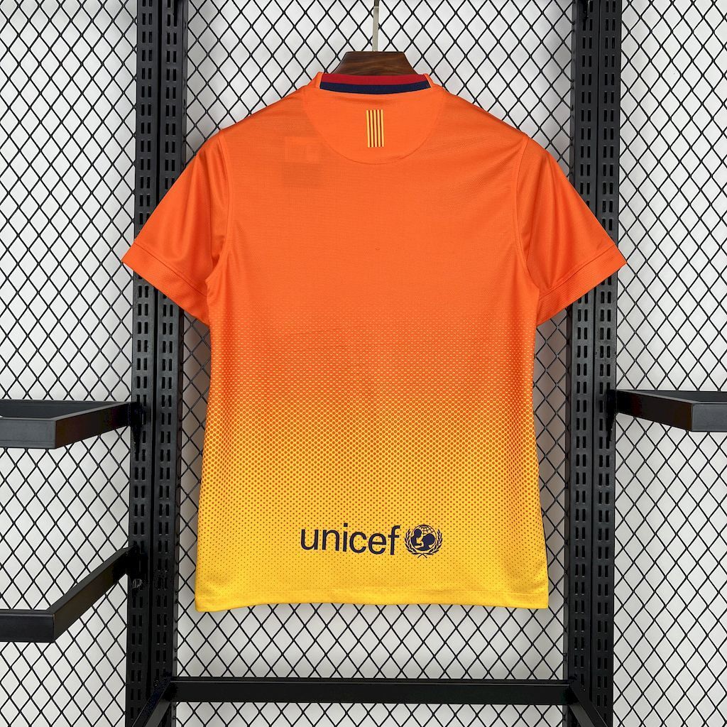 FC Barcelona 2012-13
Away Retro Jersey