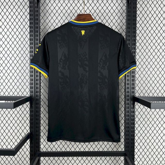 Camiseta de tercera equipación del Manchester United 2025/26