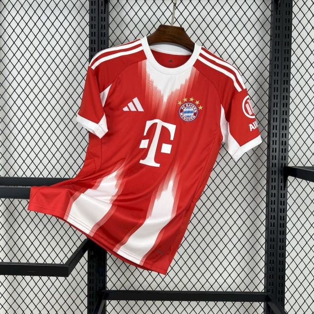 Maillot domicile du FC Bayern 2025/26
