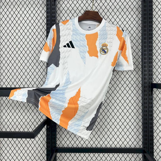 Maillot d'avant-match du Real Madrid 2024/25