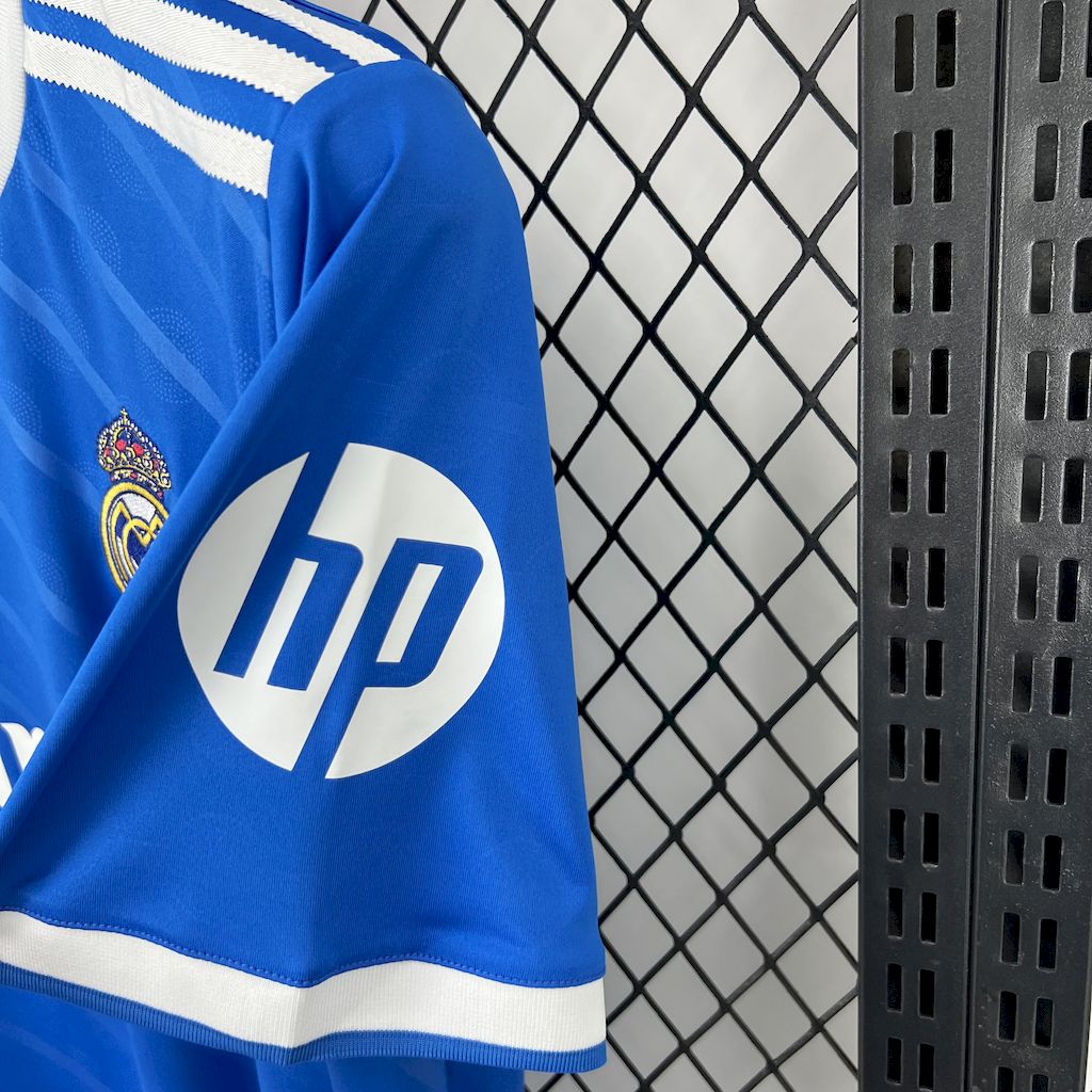 Maillot troisième du Real Madrid 2025/26