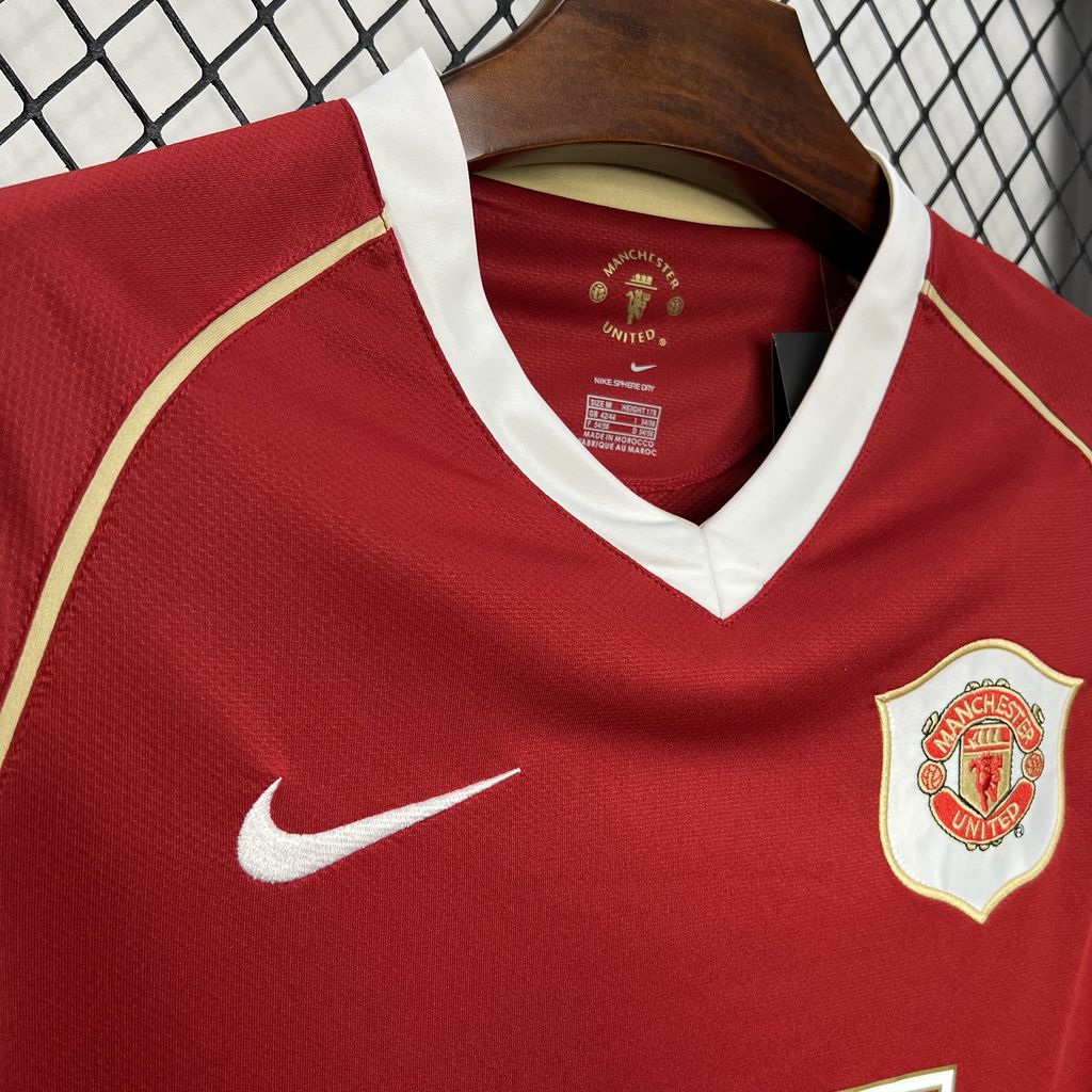 Manchester United 2006/07
Home Retro Jersey