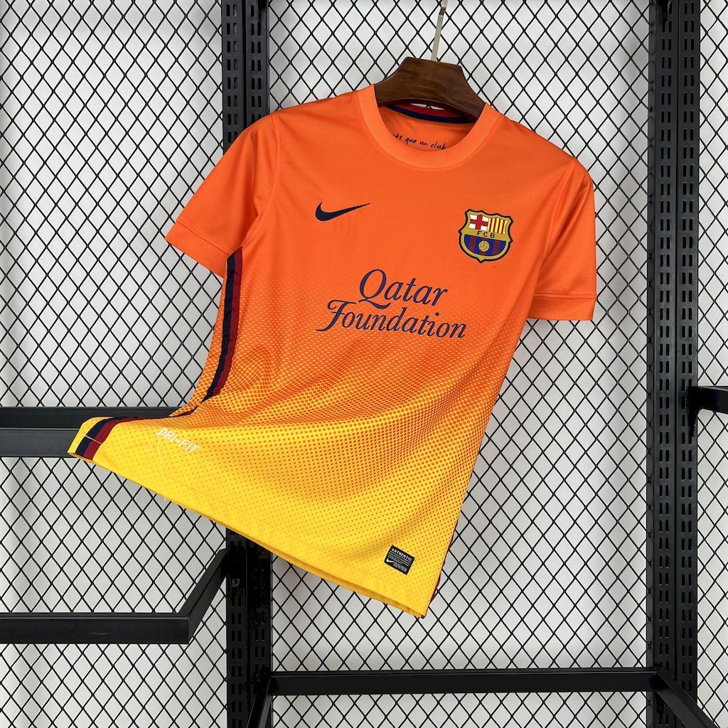 FC Barcelona 2012-13
Away Retro Jersey