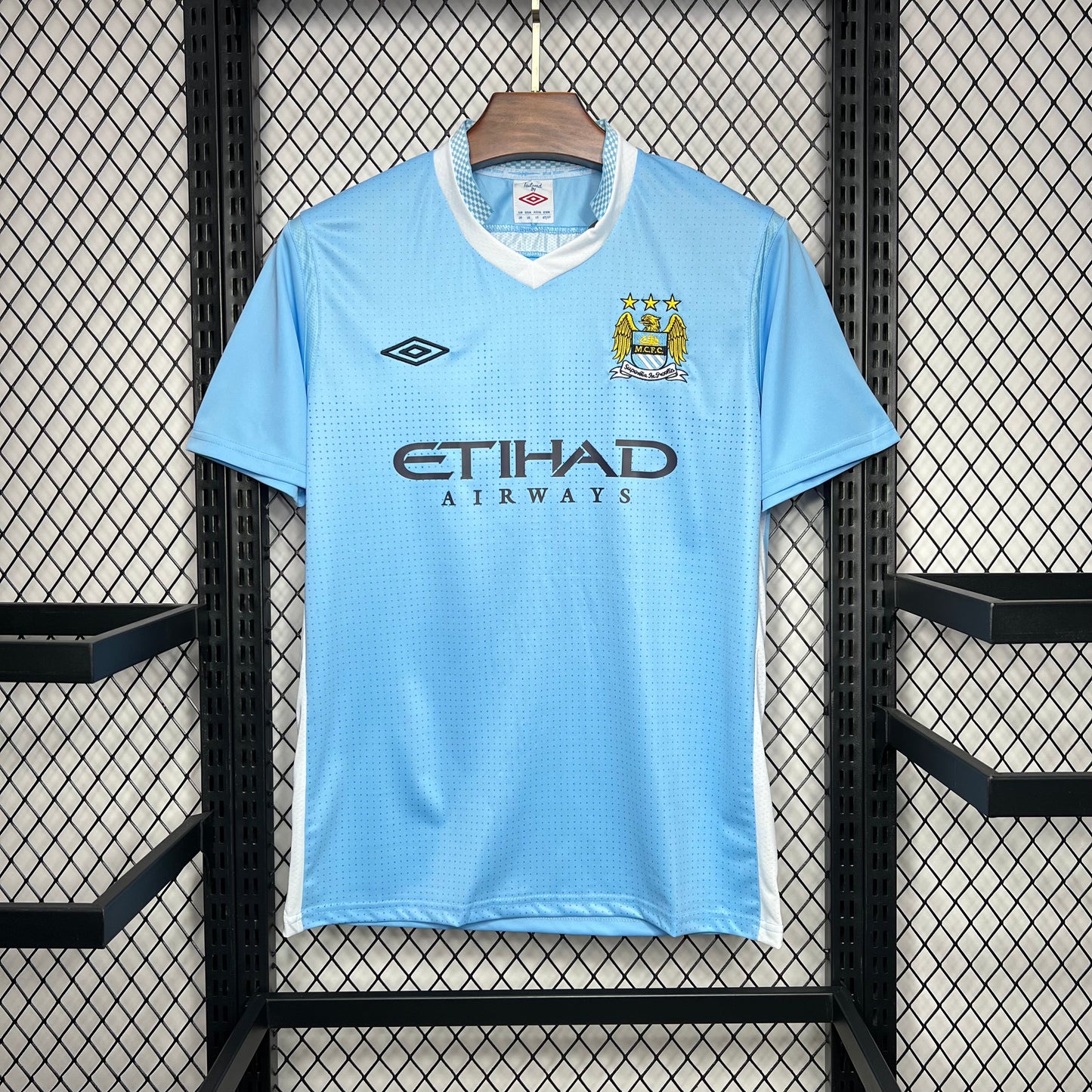 Manchester City 2011/12 Home
Retro Jersey