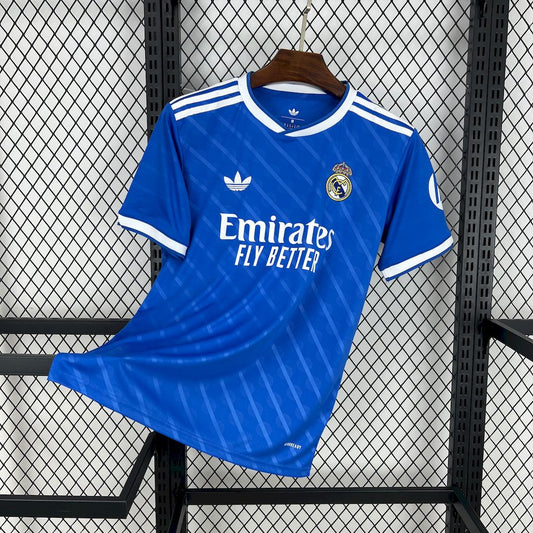 Maillot troisième du Real Madrid 2025/26